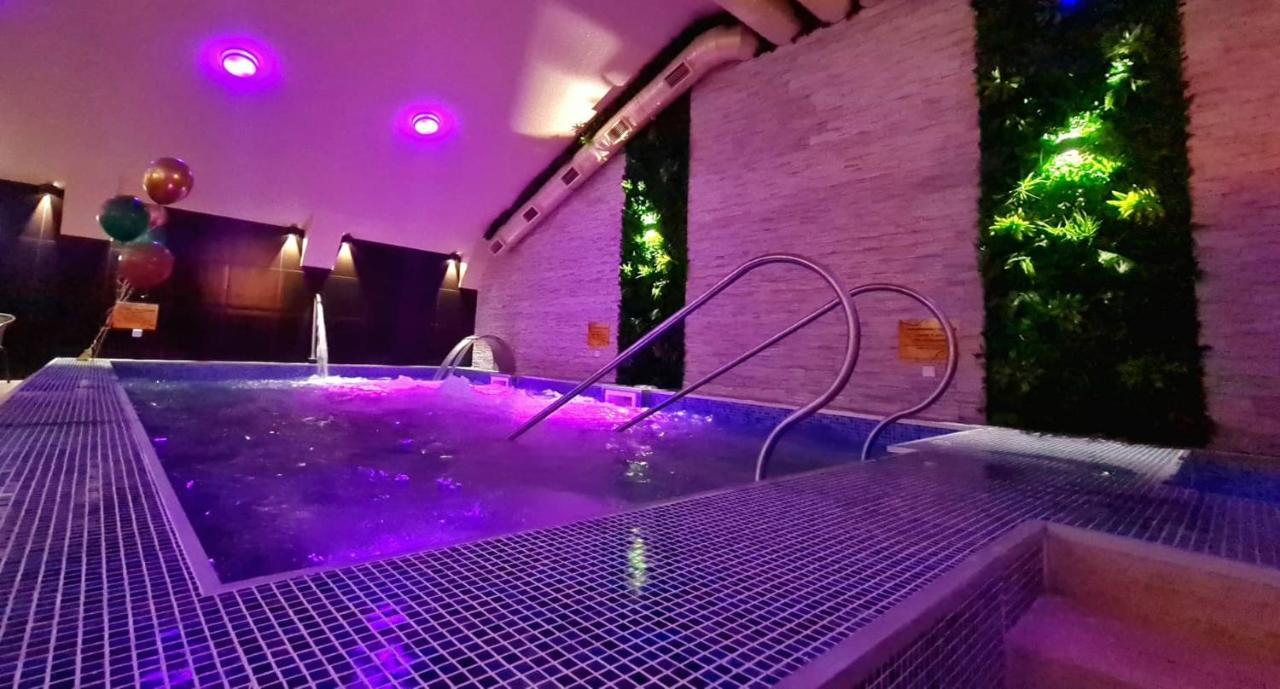 Hotel Oazis Wellness Panzio Szigetszentmiklós Zewnętrze zdjęcie